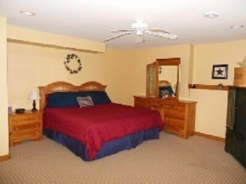 Galena Vacations - Briarwood House - Property Image 3