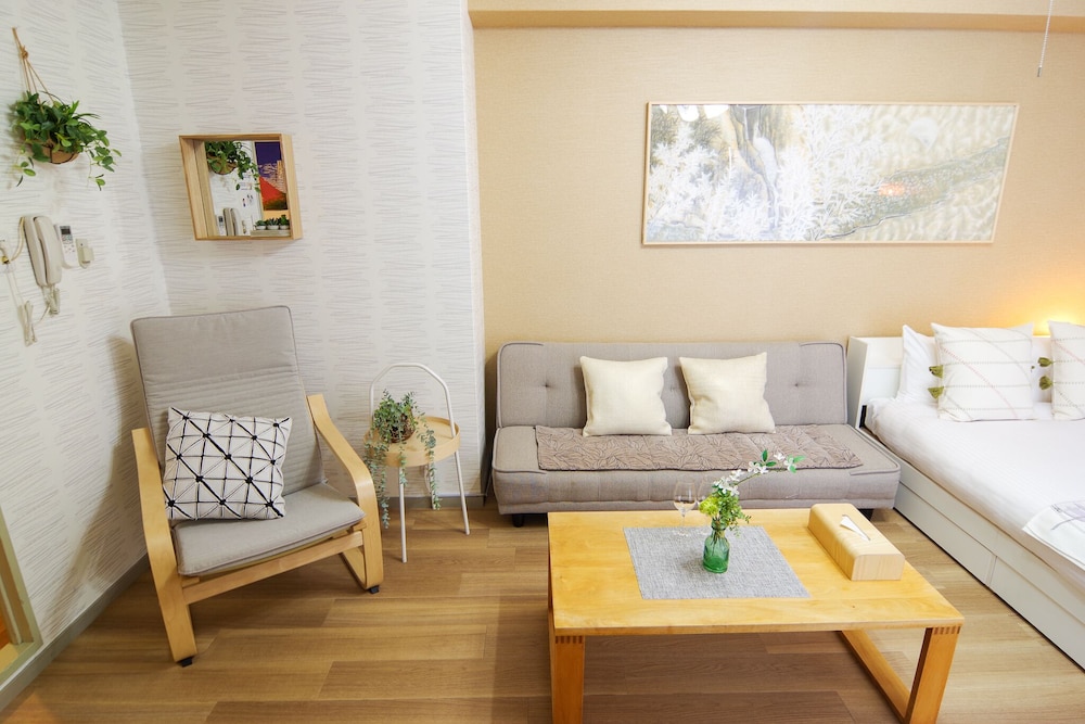 Nipponbashi Art Hotel
