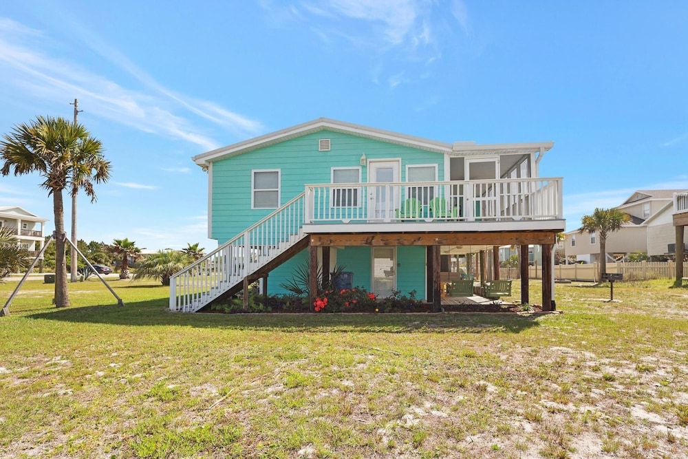 West Beach  3 Bedroom Cottage by RedAwning