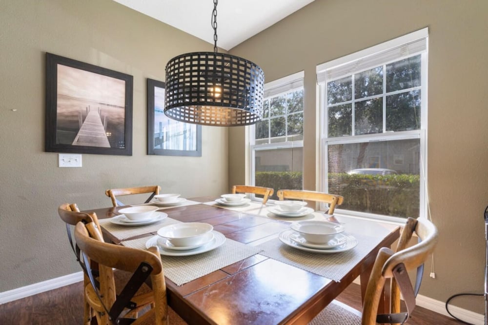 Amazing 4bdr House in Disney 20104