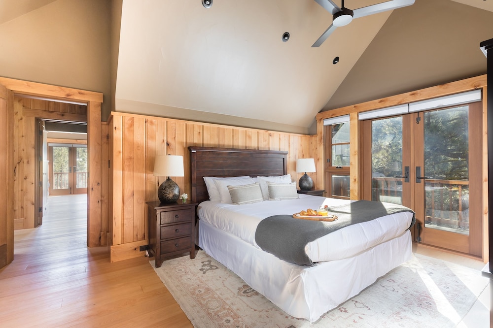 Hunter by Avantstay Riverfront Cabin w Prvt Cottage 5mins From Palisades