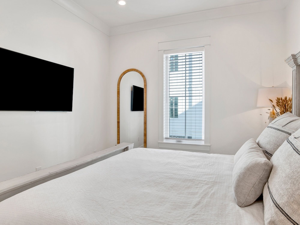 Upscale Newly Constructed Home Across From Beach w/ Community Pool! view 5