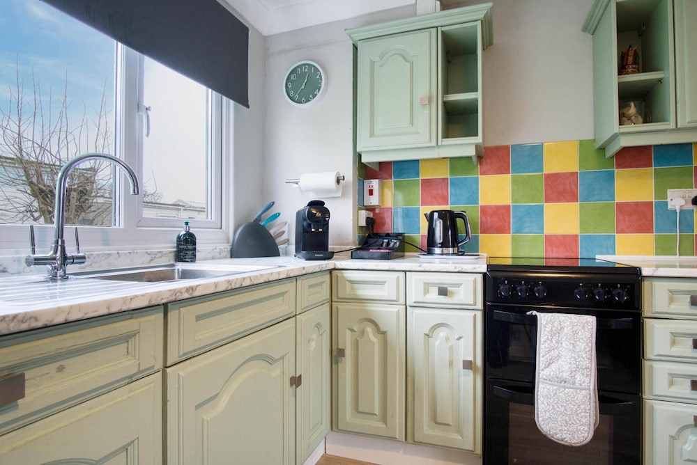 Swanbrook - 2 Bedroom Chalet- Freshwater East