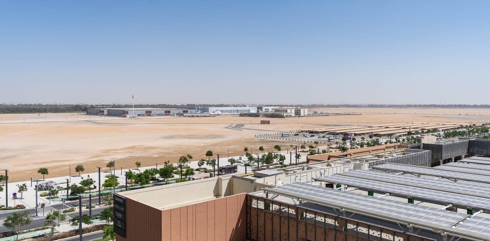 Abu Dhabi Vacations - Elegant Studio in Oasis - 4 - Property Image 2