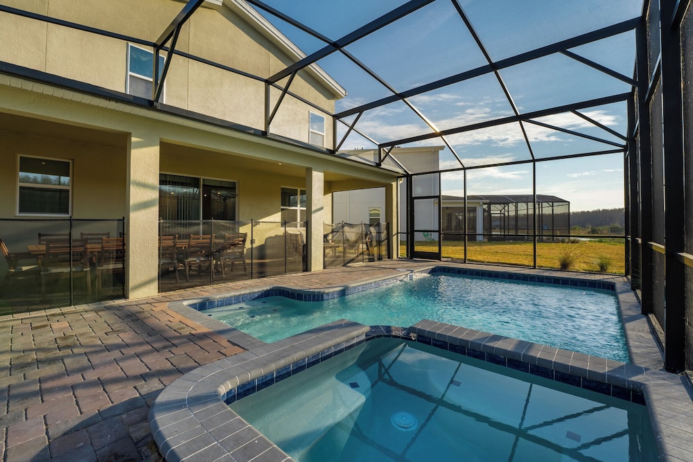 Awesome 8BR Villa Pool Theater Arcade