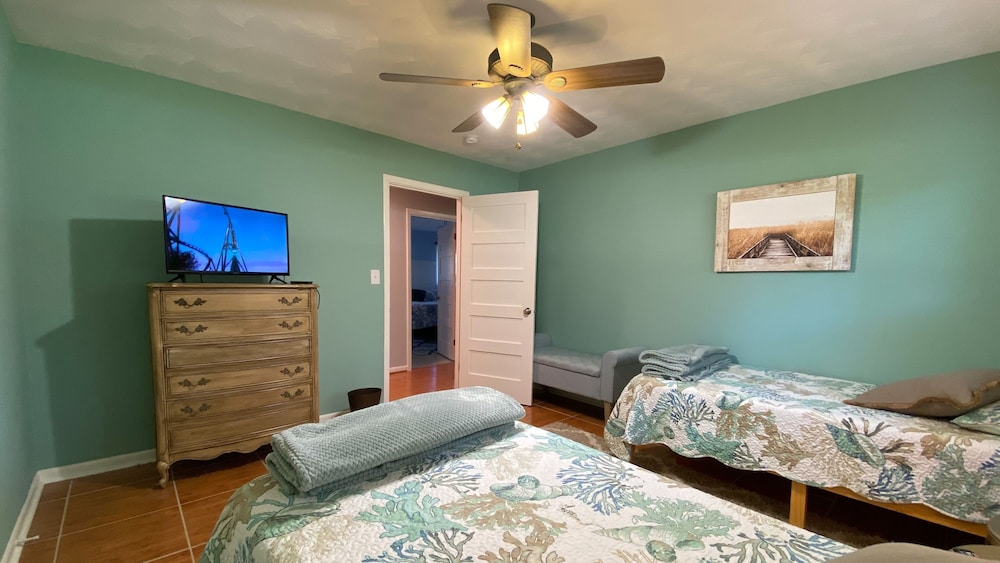 Cuddlefish 4 Bedroom Home view 3