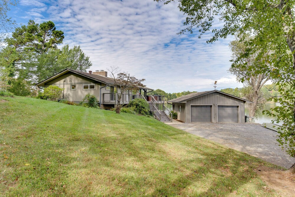 Lakefront Hayesville Retreat w/ Private Swim Dock view 5