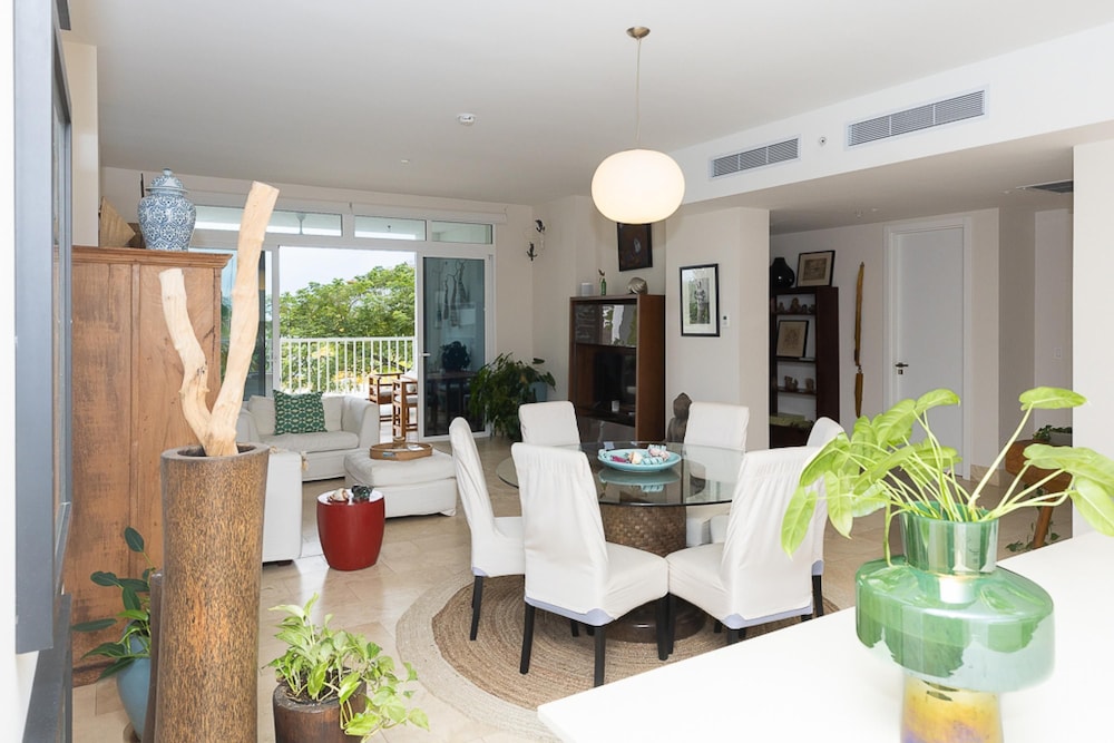 The Luscious Condo by Acomodo Buenaventura