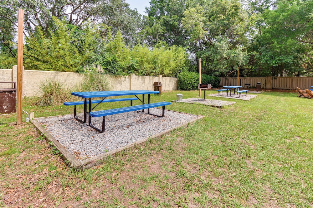 Private Beach Access: Hilton Head Island Condo!
