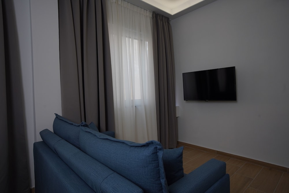 Tip Top Suites