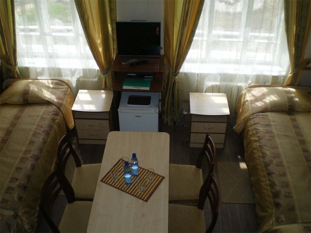 Photo 10