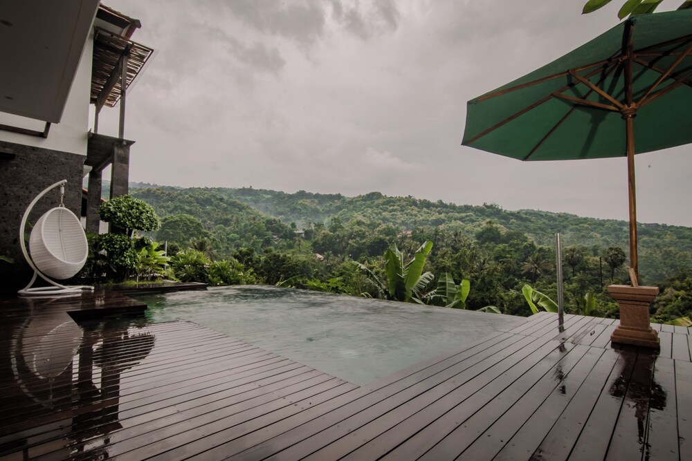 Abinawa Hill Villa