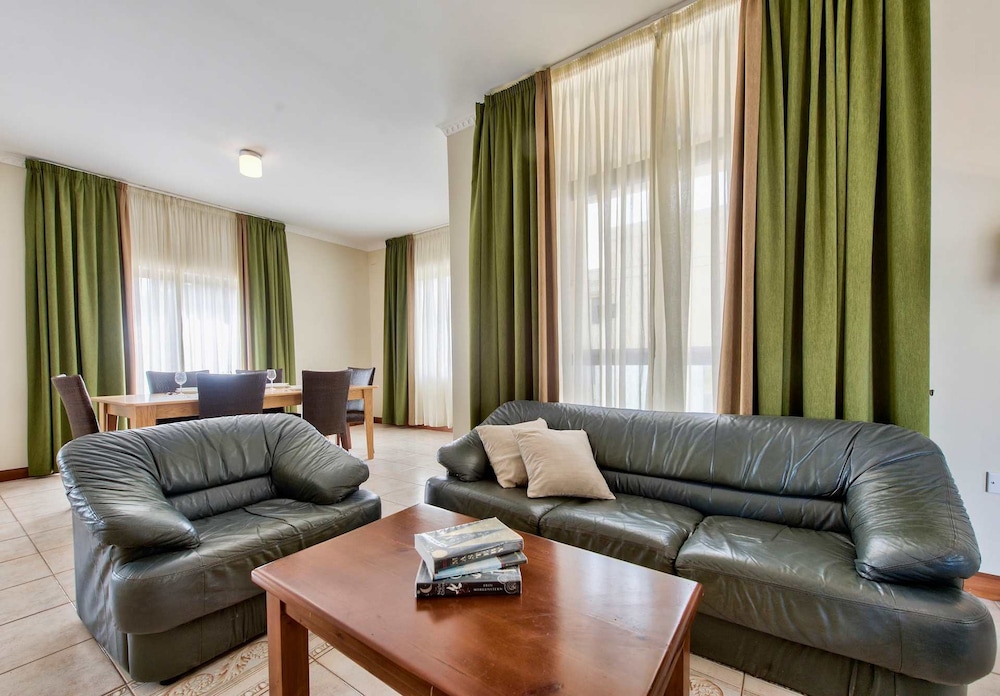 Villa Hibiscus 3 Bedroom Villa With Private Pool