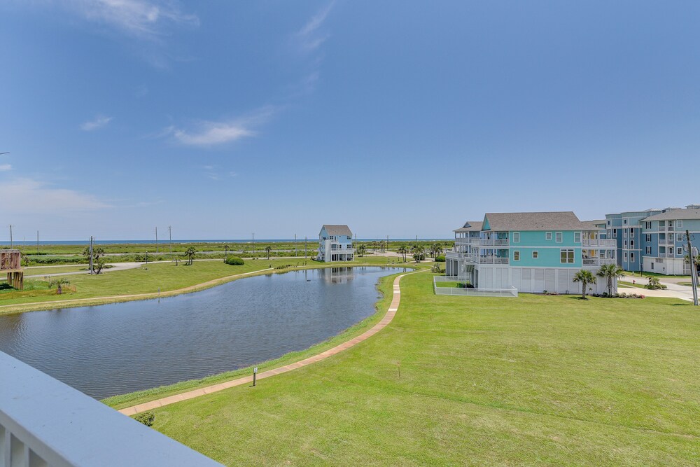 'seas The Day:' Home w/ Pool Access in Galveston