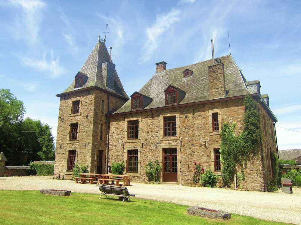 Luxury Castle, Basse-bodeux - main view