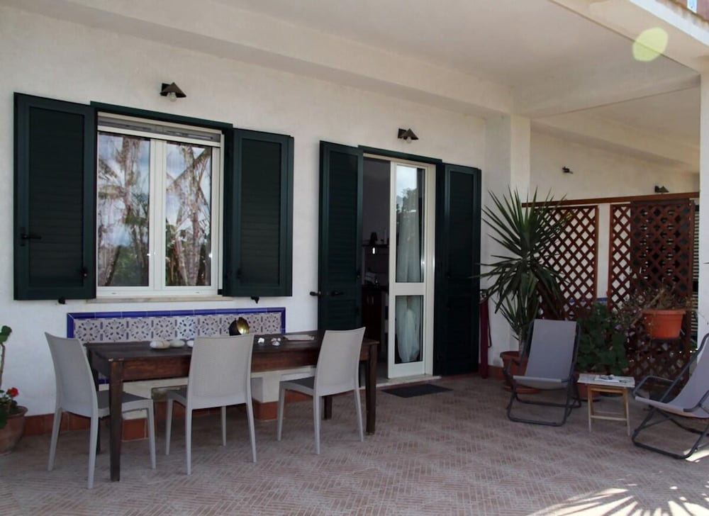 Tenuta Piana 1: Direct Access to the sea