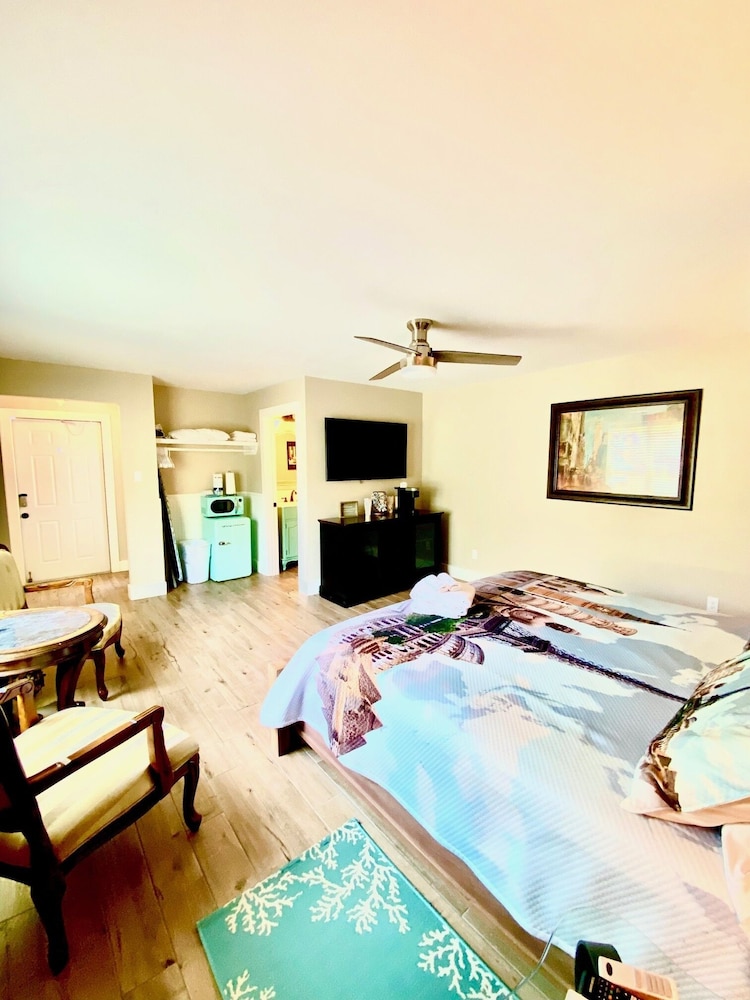 Coast Oaks Cottage 6 1 Bedroom Cottage by RedAwning view 4