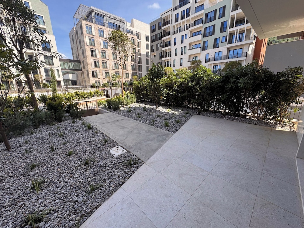 Qumi Porto Suites