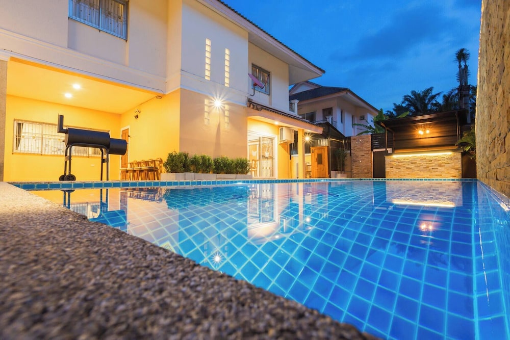 Poolnest Villa Private Saltwater Pool Retreat