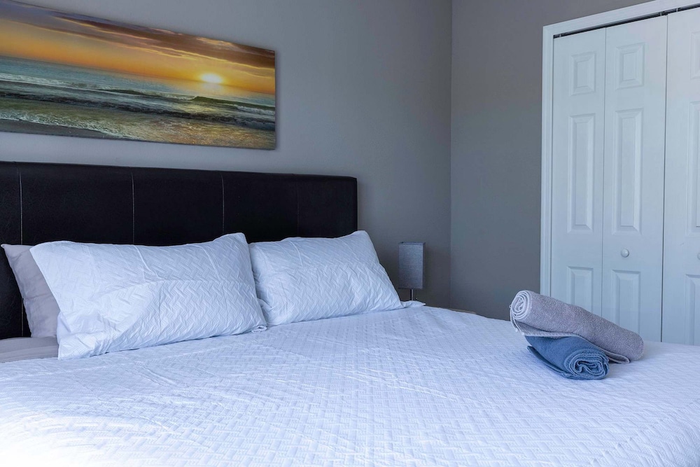 Cozy Family 3BR Townhouse Perfect Stay for 6 Guests