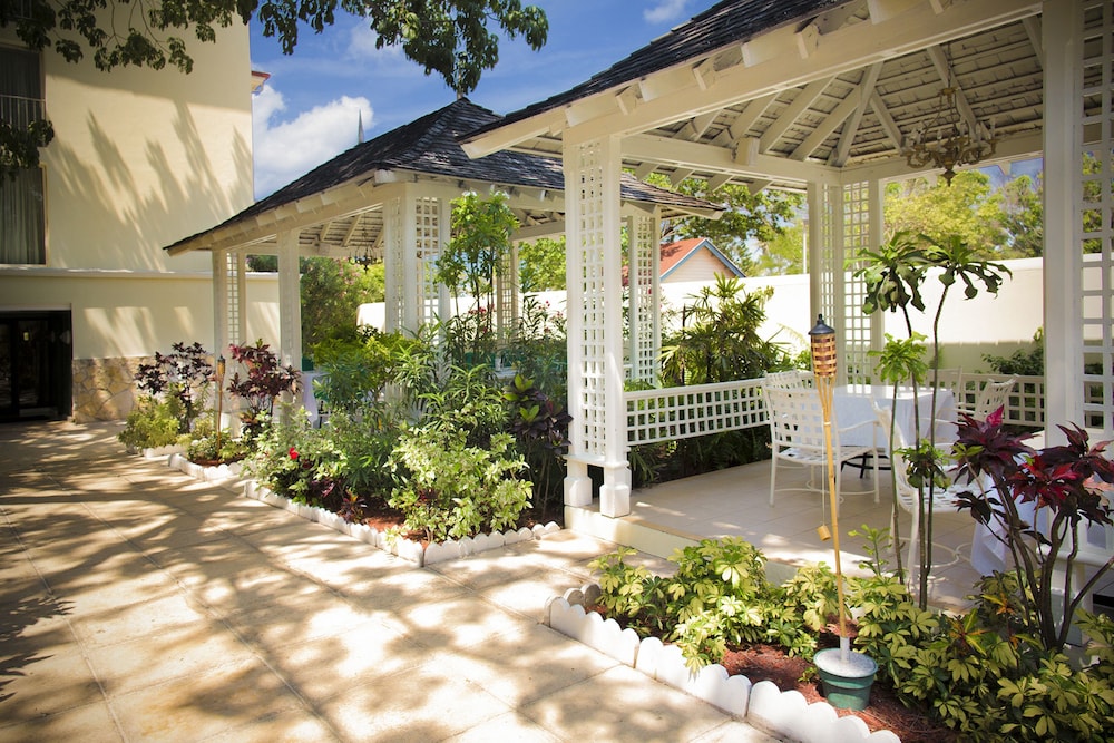 Nassau - Paradise Island Vacations - Breezes Resort Bahamas All Inclusive - Property Image 3