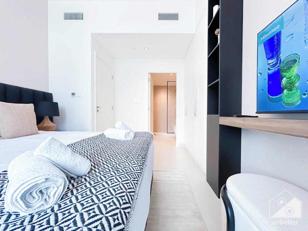 Luxury Burj Crown Downtown 4 Bedroom With Balcony