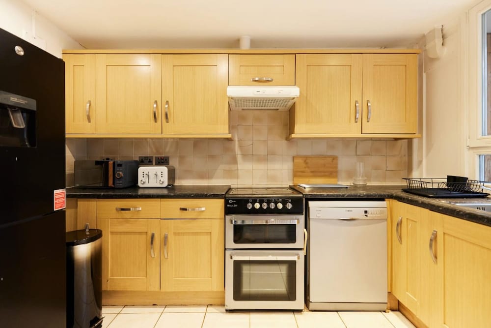 The Kennington Park Crib - Lovely 2bdr Flat With Garden