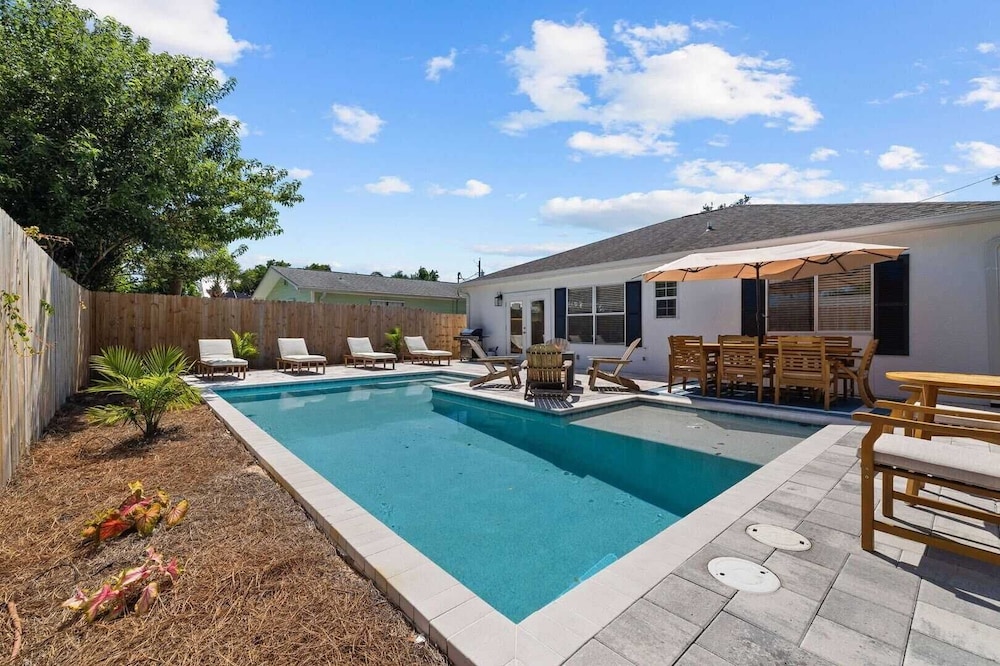 Walk to Beach, Private Pool + Fire Pit, Bonfires! G By The Sea by Avantstay