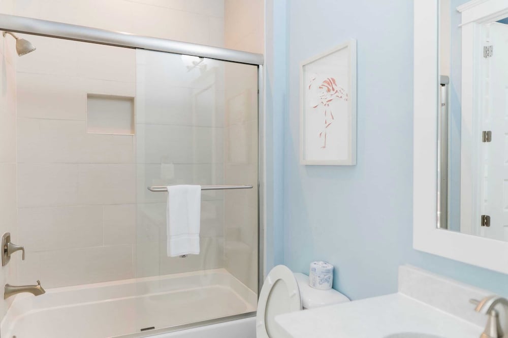 Serenity by the Sea by Avantstay Walk to Beach + Pool Access!
