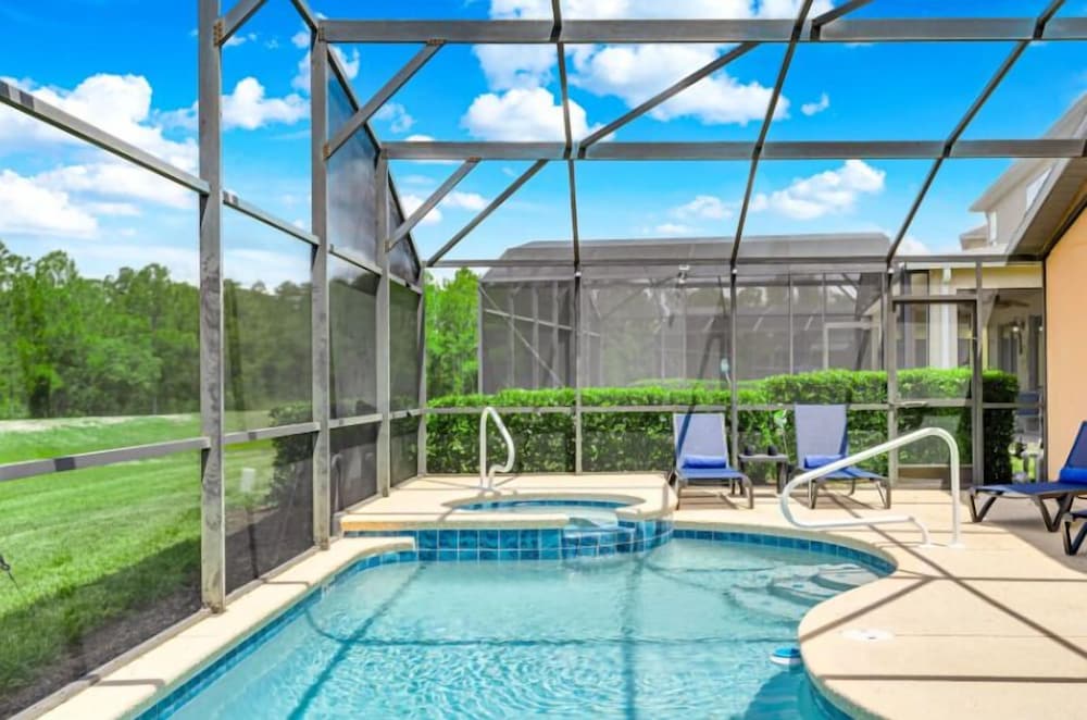 South Facing Pool & Spa - Emerald Island Gated Resort