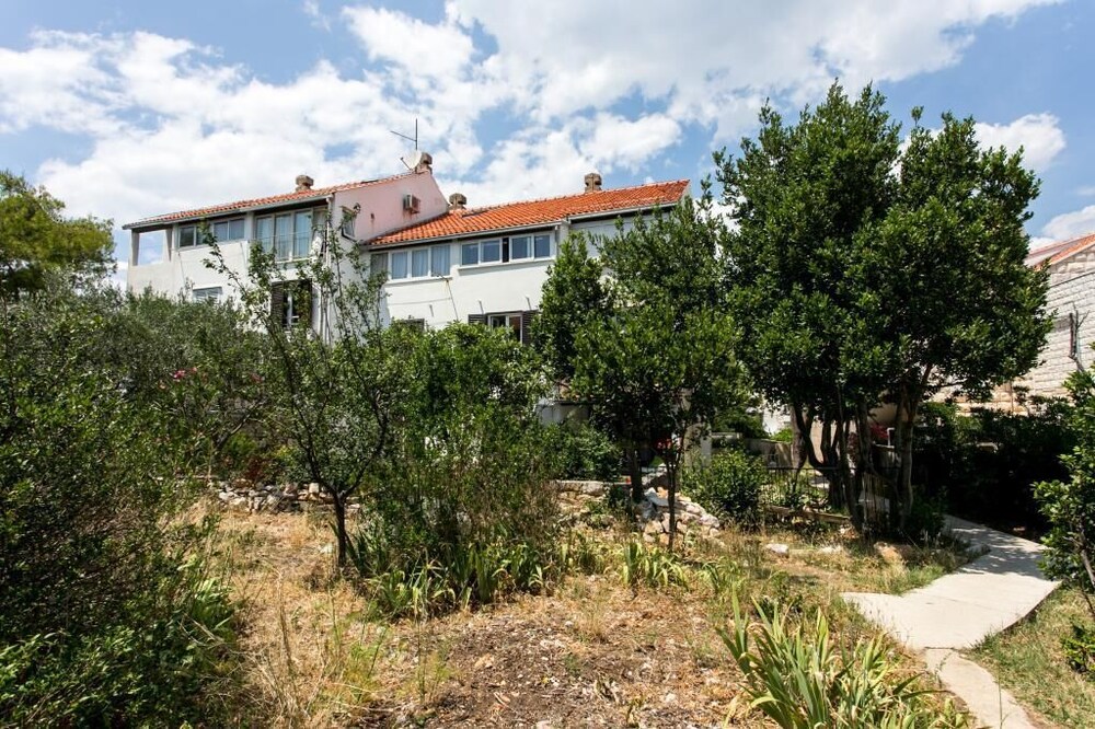 Apartment Tetepave