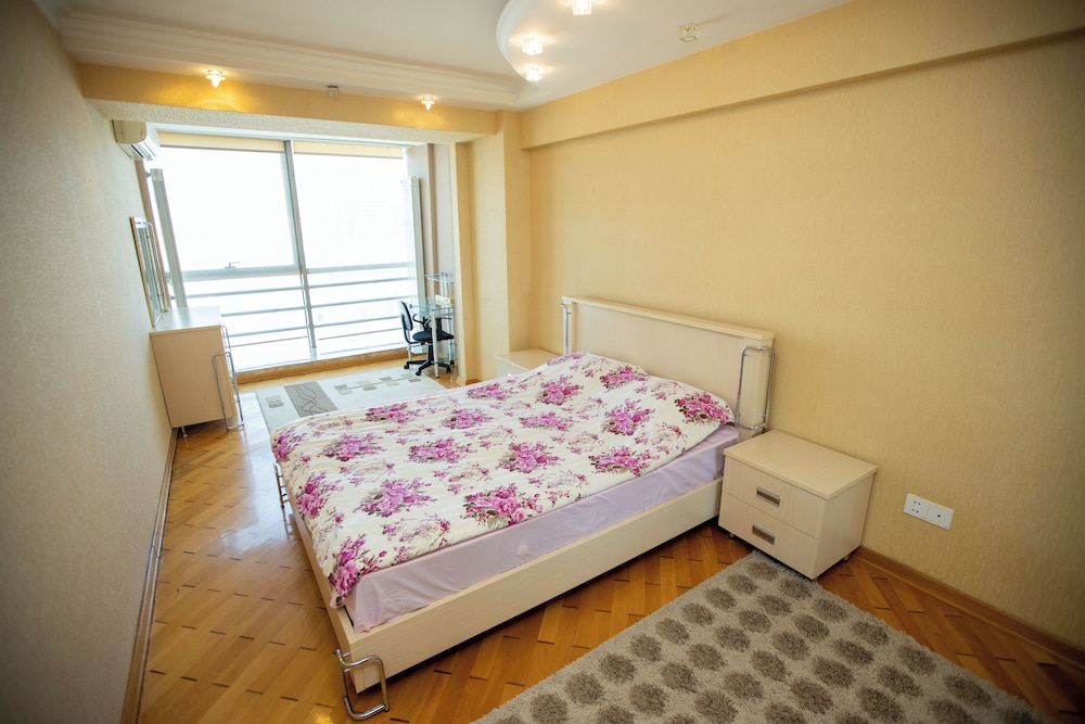 Dondar Apartment Formula 1 view