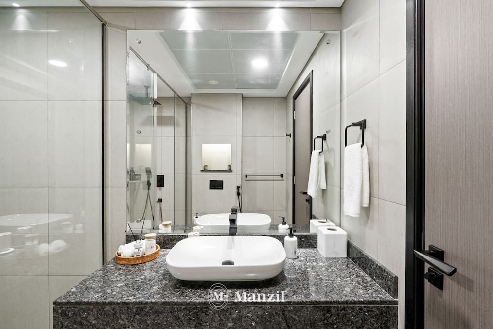 Stylish 1BR Apt w Pool in JVC nr Dubai Sports City