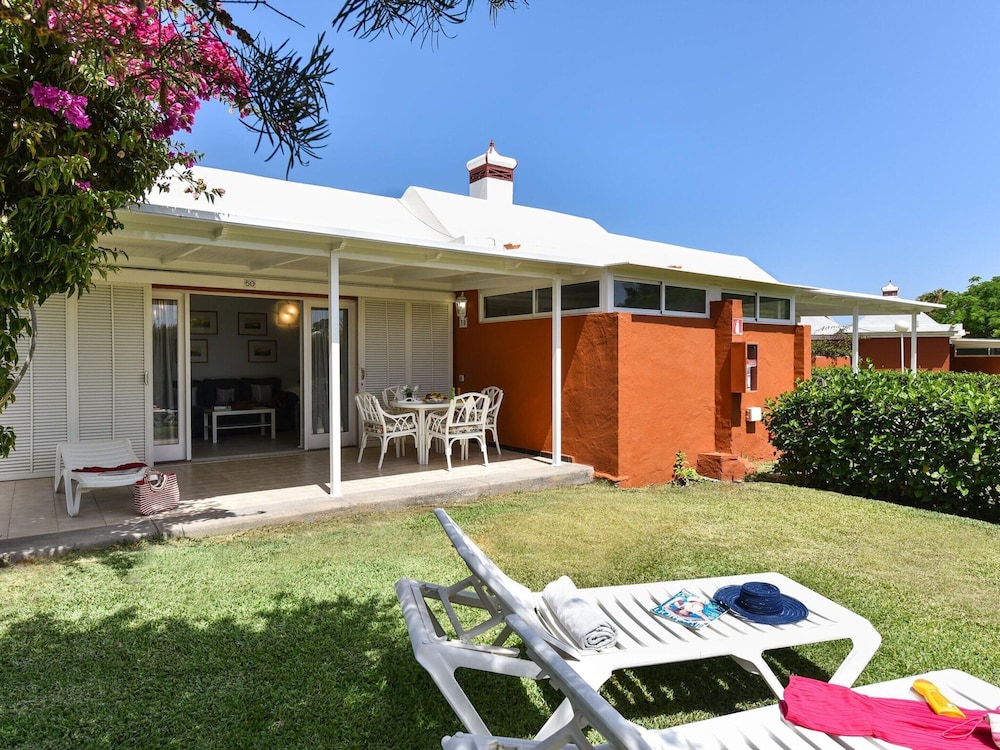 Bungalow in Maspalomas Near Beaches & Pool