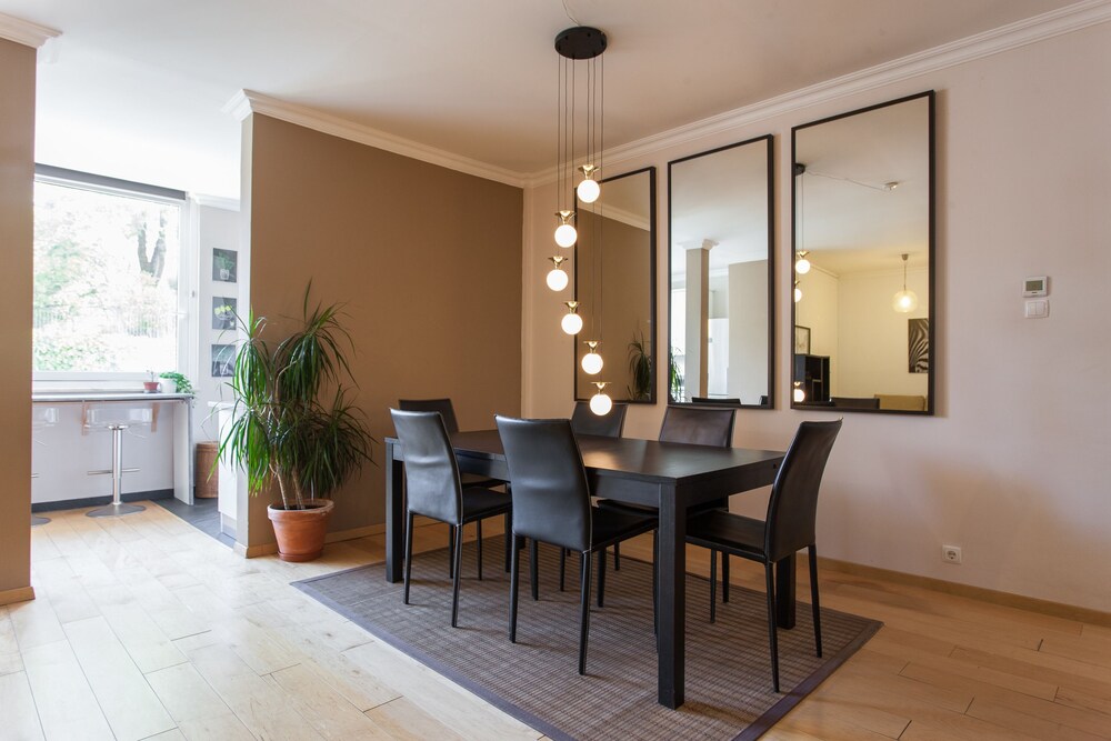 Liberty Penthouse Three-Bedroom Apartment - by LU Holidays