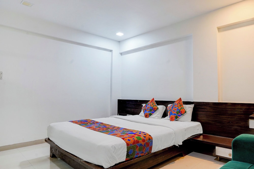 FabHotel Paradise Stay Inn