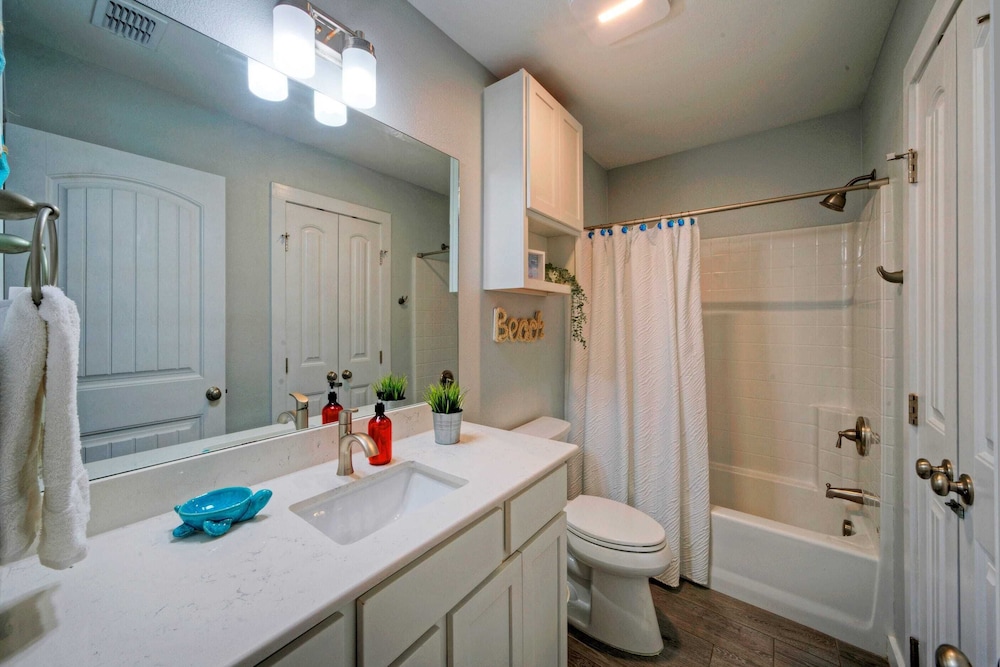 Salty Texan by Avantstay Central Location, Views