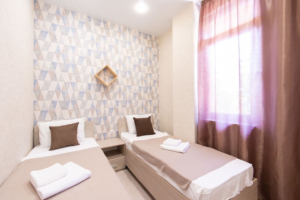 More Apartments na Khadyzhenskoy 65A - 2 view 4