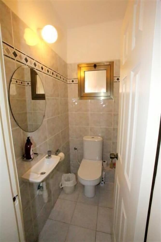 Elena Apartments