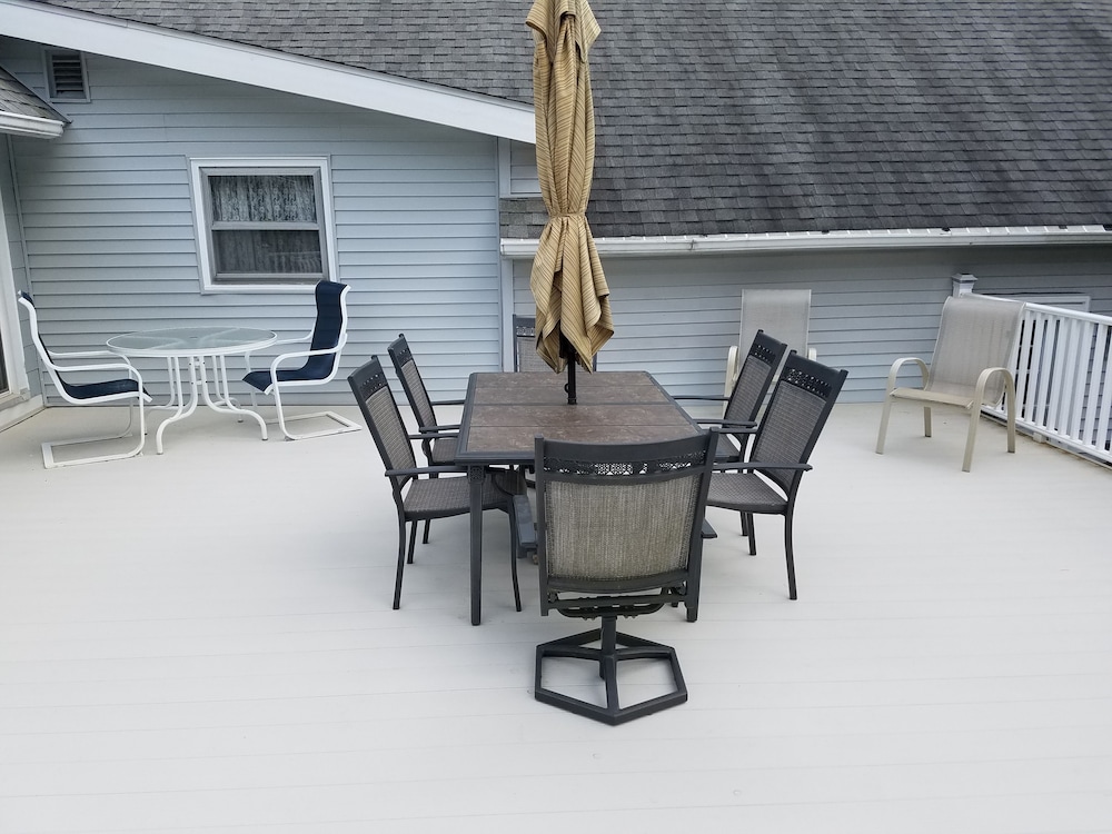 Hudson Manor Bed and Breakfast
