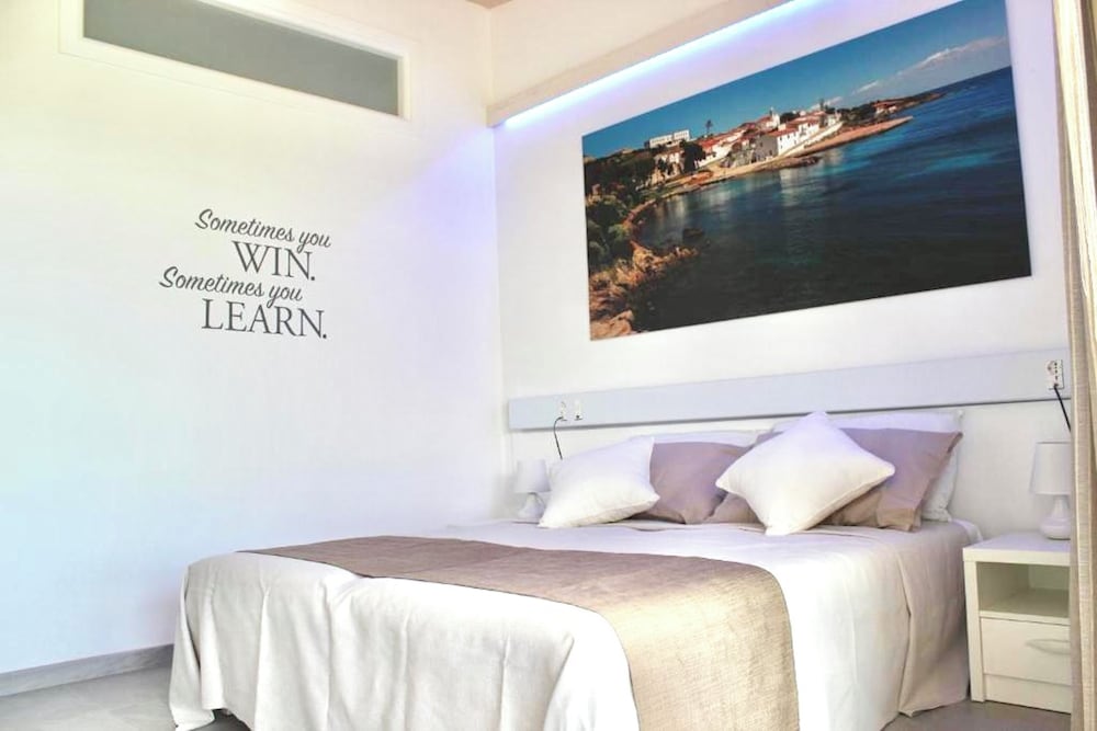 Hotel with swimming pool near Stintino photo 2