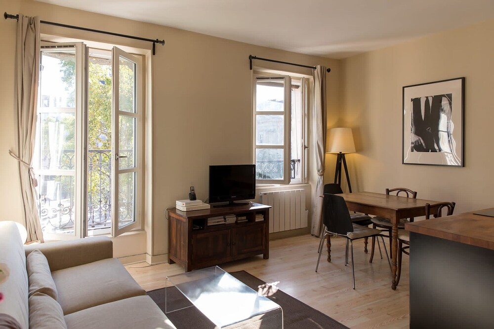 Rivoli Market I Comfortable 1 Bed Apt Near Hotel de Ville