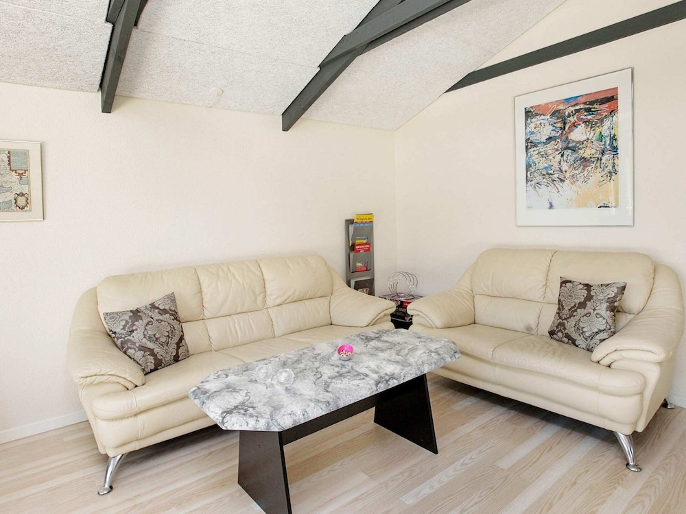 Tranquil Oasis Near Golf Course-by Traum view 5