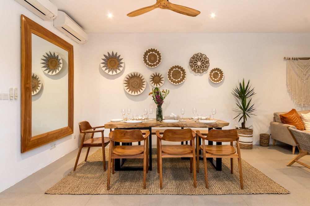Beautiful Boho-chic 4br Tropical Villa in Pererenan Canggu