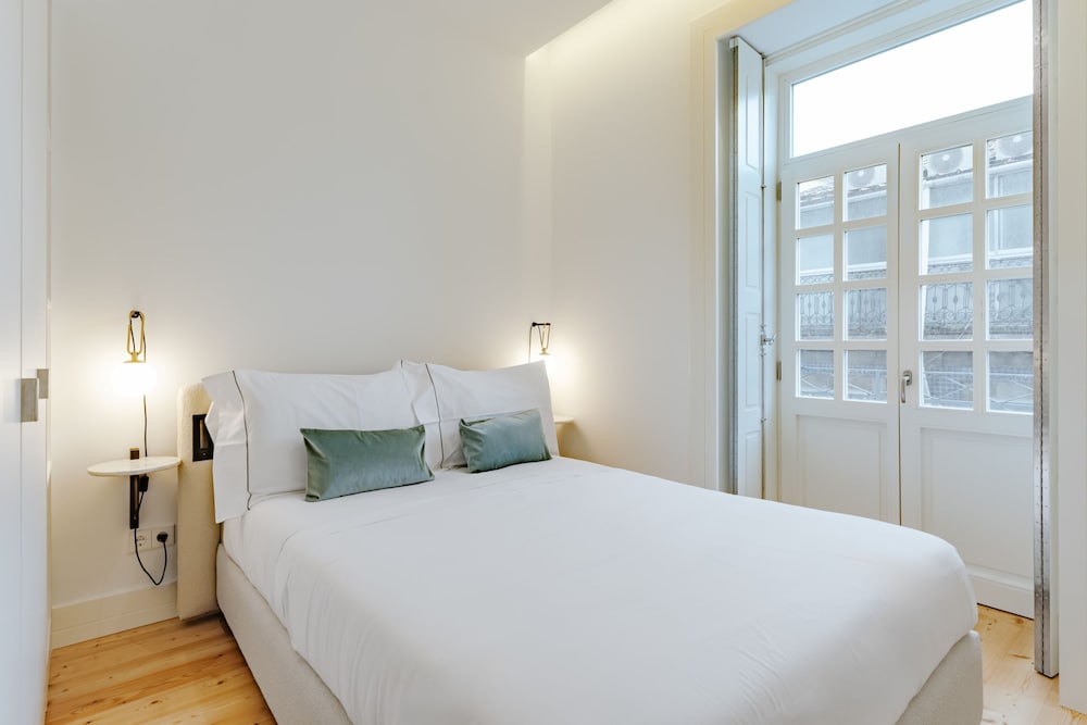 Feel Porto Cl Rigos Charm Flat 2 2