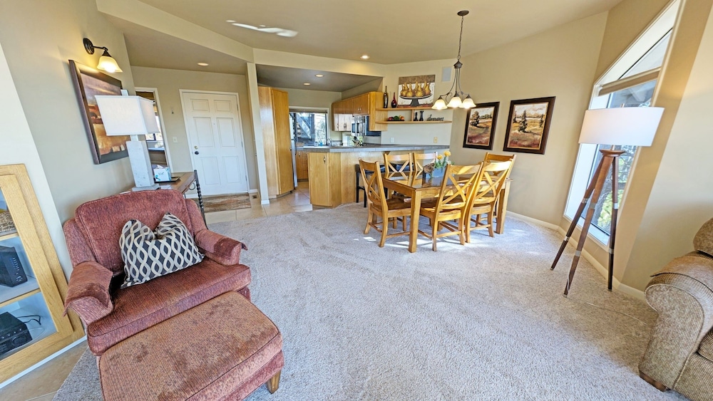 Mt Bachelor Village 324 A Sr 1 Bedroom Condo
