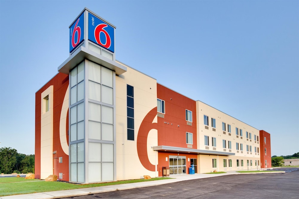 Motel 6 Poplar Bluff, MO