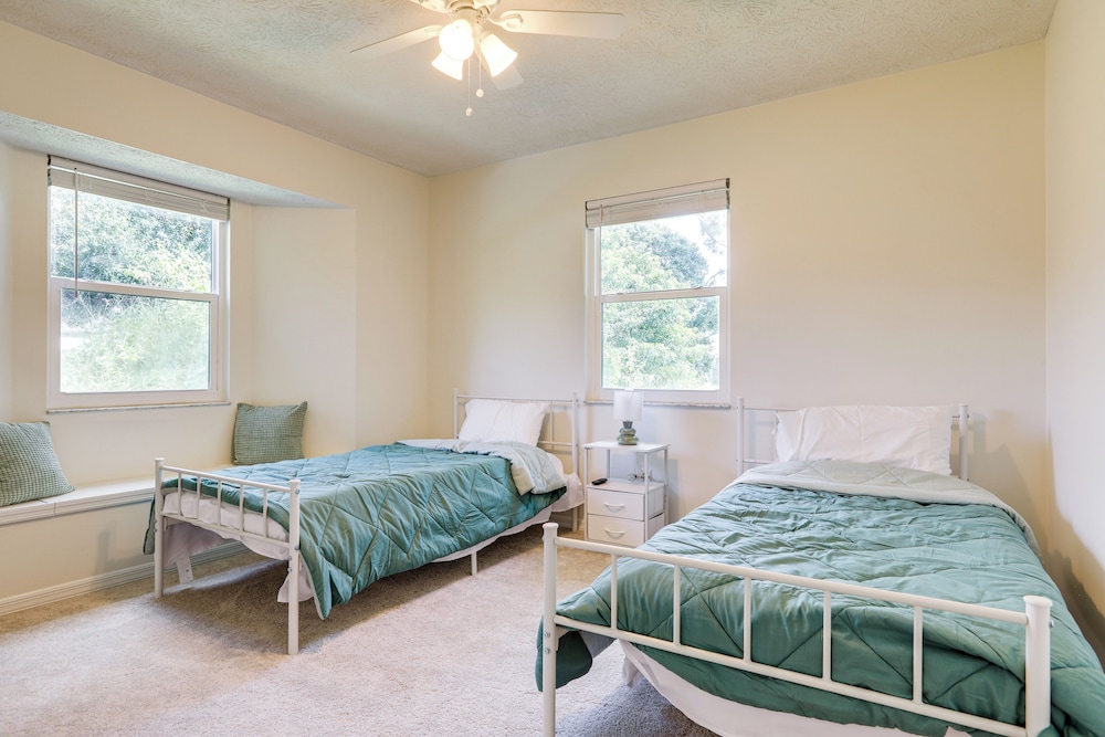 6 Mi to St Lucie River: Family Home w/ Patio!