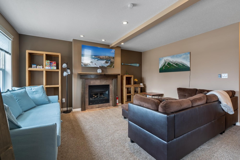 Prairie Oasis No Service Fees BBQ Patio TV