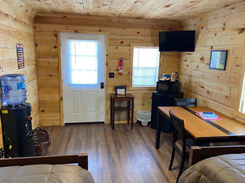 Canal Cabins